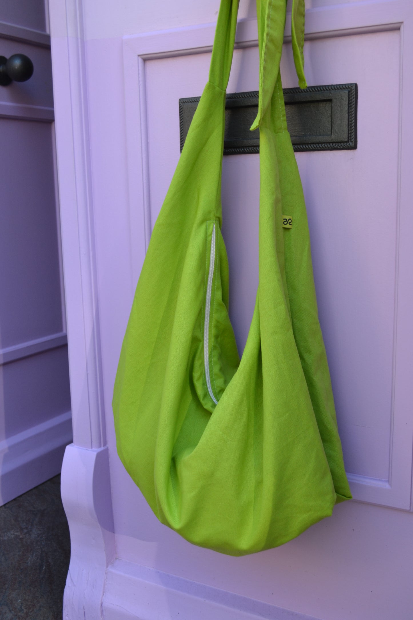 Linen slim-bag green color and leopard-print lining inside