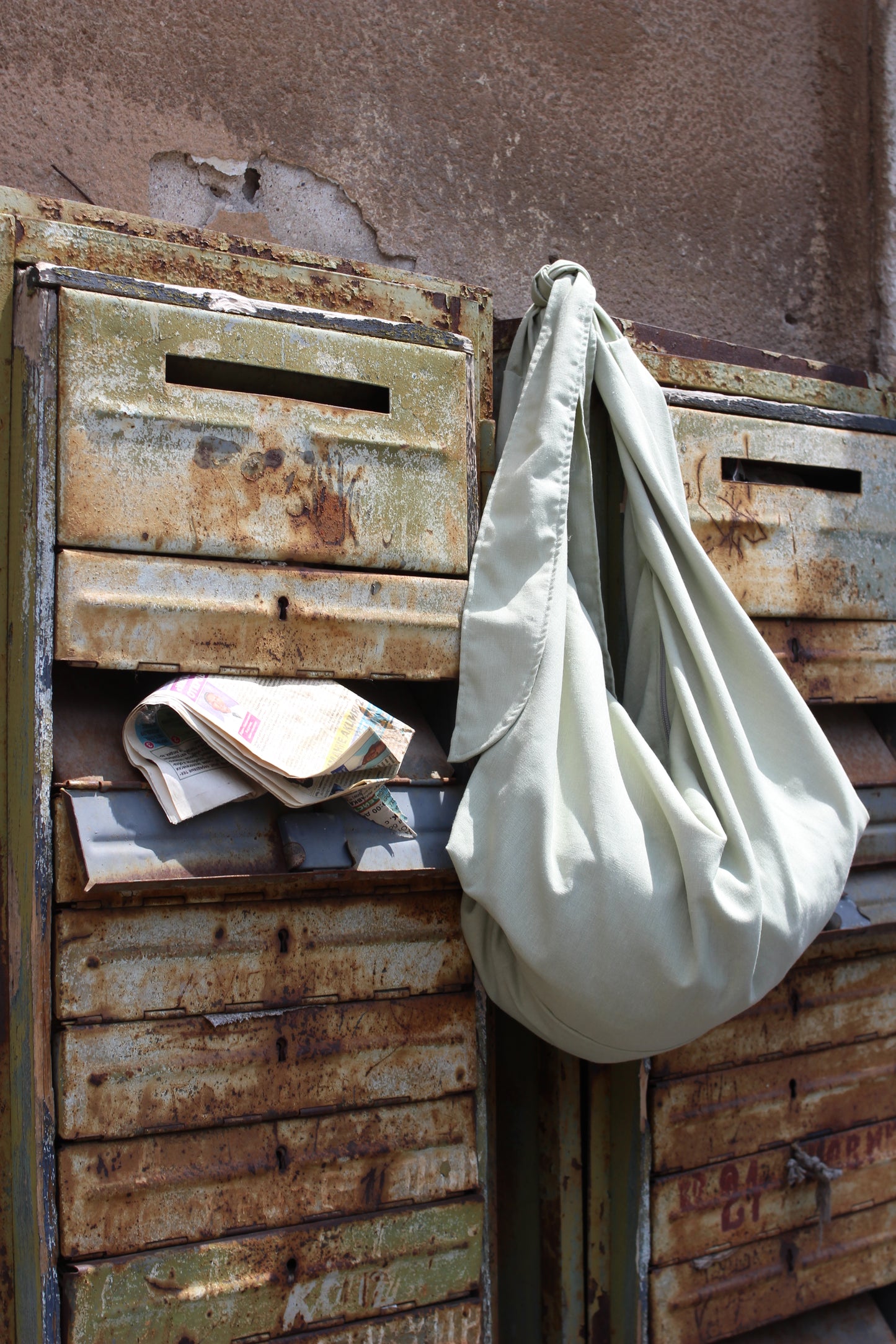 Linen slim-bag bright green color