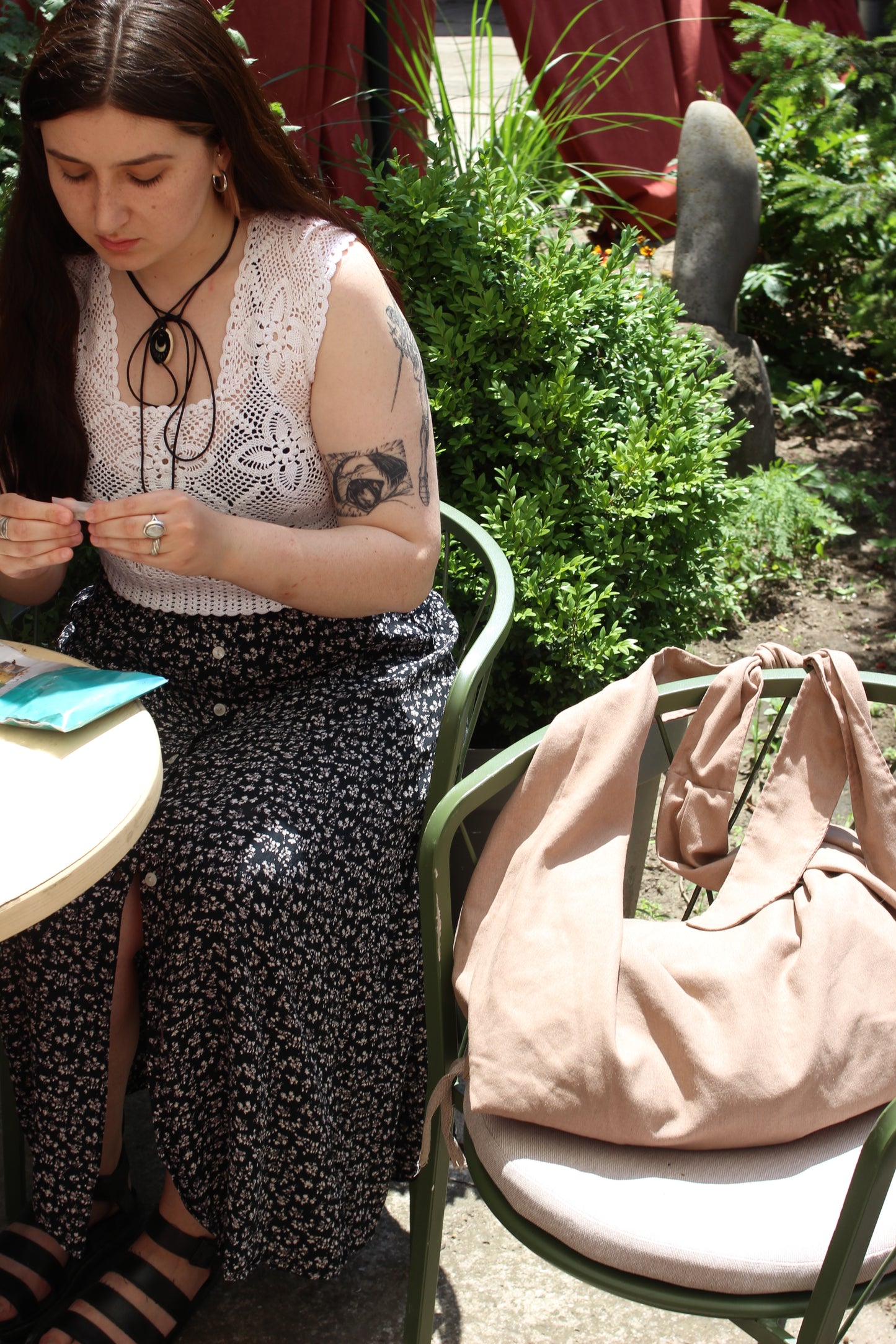 Linen slim-bag mocha color and leopard-print lining inside